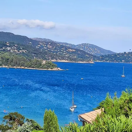 T2 Centre Ville/plage/commerces/clim Apartamento