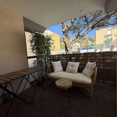 T2 Centre Ville/plage/commerces/clim לה לבאנדו