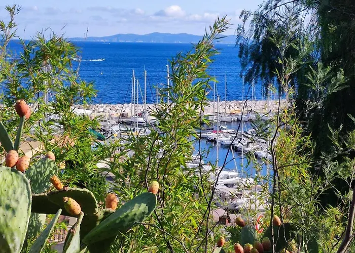 T2 Centre Ville/plage/commerces/clim Apartamento